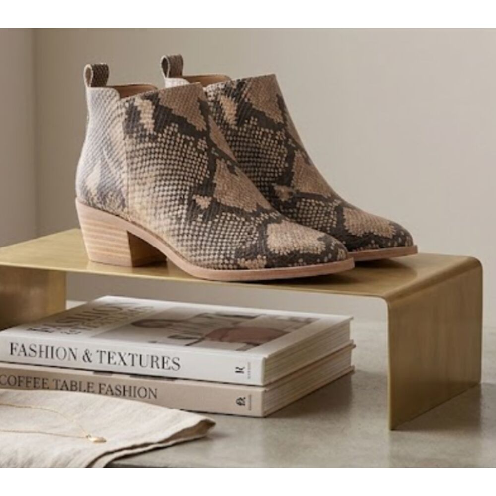 Dolce Vita Westa Snake Print Ankle Boots Womens 6 NWOB Block Heel Western Stella